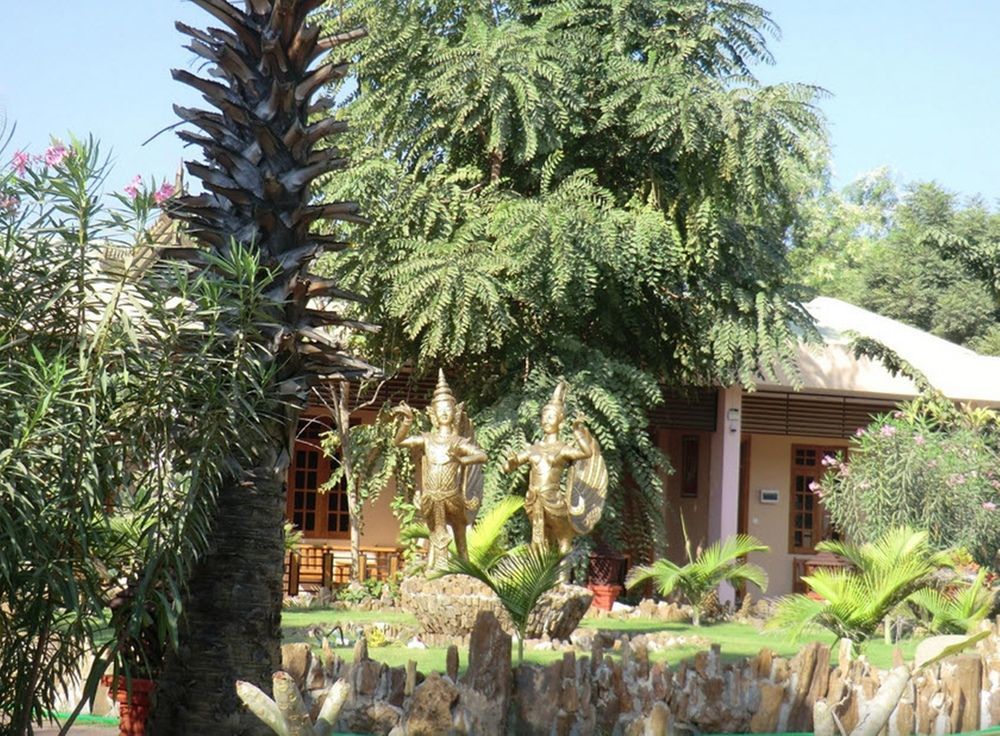 Sky Palace Hotel باغان المظهر الخارجي الصورة